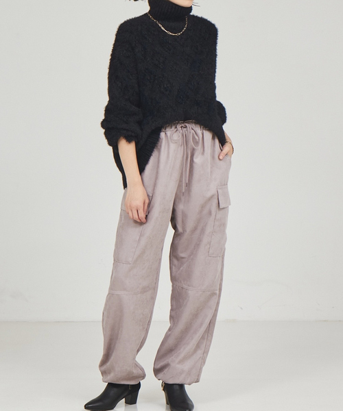 abahouse mavie(アバハウスマヴィ)の「マイクロコール カーゴパンツ(カーゴパンツ・レディース・スモークピンク/ブラック・フリー)」の3枚目の写真
