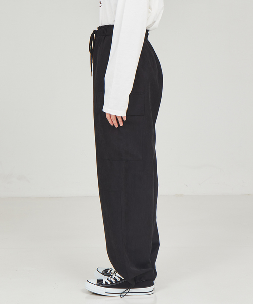 abahouse mavie(アバハウスマヴィ)の「マイクロコール カーゴパンツ(カーゴパンツ・レディース・スモークピンク/ブラック・フリー)」の13枚目の写真