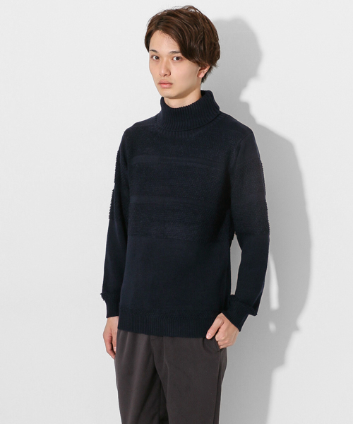 SENSE OF PLACE by URBAN RESEARCH(センスオブプレイスバイアーバンリサーチ)の「-A-ブークレタートルセーター(ニット/セーター・メンズ・ネイビー/ホワイト・M/L)」の2枚目の写真