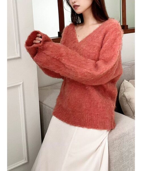 RESEXXY(リゼクシー)の「レイズドVネックルーズニットトップス(ニット/セーター・レディース・ホワイト/オレンジ/ベージュ・FREE)」の1枚目の写真