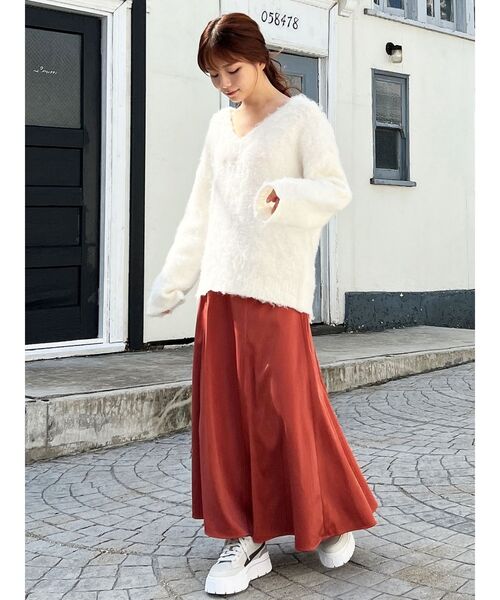 RESEXXY(リゼクシー)の「レイズドVネックルーズニットトップス(ニット/セーター・レディース・ホワイト/オレンジ/ベージュ・FREE)」の7枚目の写真