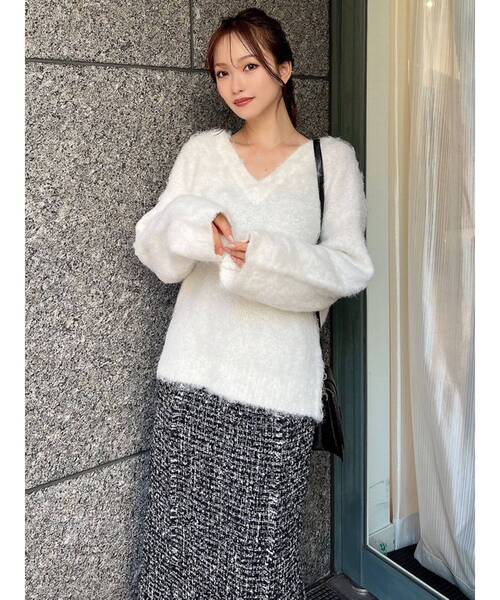 RESEXXY(リゼクシー)の「レイズドVネックルーズニットトップス(ニット/セーター・レディース・ホワイト/オレンジ/ベージュ・FREE)」の17枚目の写真