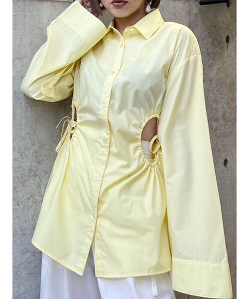 MURUA(ムルーア)の「【WEB限定】サイドホールギャザーシャツ(シャツ/ブラウス・レディース・グレー/ホワイト/ピンク/ブラック/イエロー・FREE)」の5枚目の写真