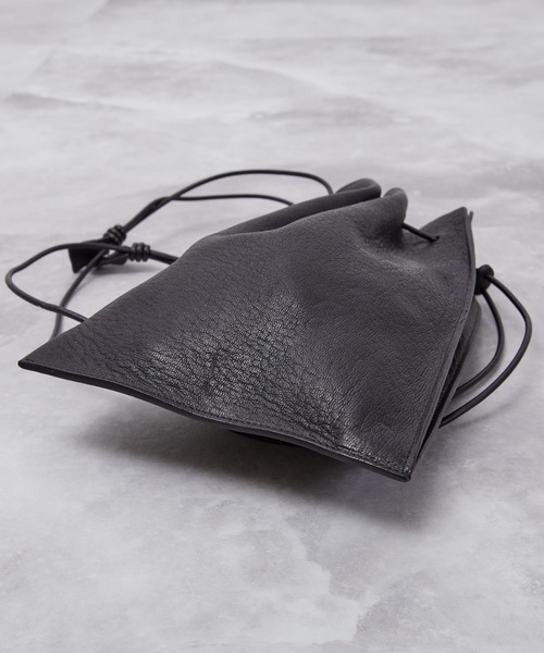 ITTI(イッチ)の「ITTI イッチ / HERRIE KINCHAKU POUCH - PM / TDEER / ヘリー巾着ポーチ レザーショルダーバッグ / ITTI-BAG-090-TD(ショルダーバッグ・メンズ・ブラック/インディゴブルー・FREE)」の10枚目の写真