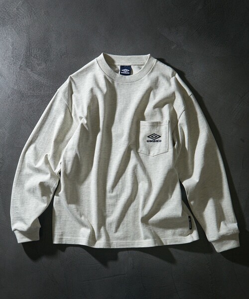 UMBRO（アンブロ）の「UMBRO/アンブロ 別注 Pocket L/S Tee/別注 ワンポイントロゴ ロングスリーブ ポケットTシャツ（Tシャツ/カットソー・メンズ・ホワイト/ブラック/グレー/グリーン/ネイビー/サックスブルー/ブラウン・MEDIUM/LARGE/X-LARGE）」の16枚目の写真