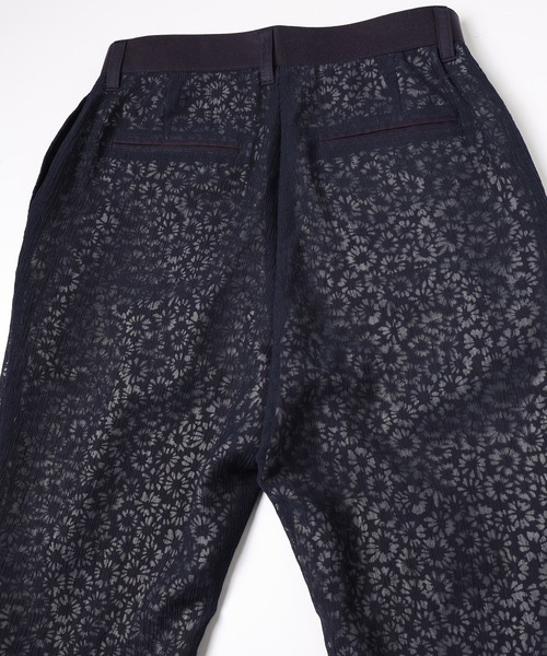 YEAH RIGHT!!(イェーライト)の「FLOWER LACE FLARE PANTS(その他パンツ・レディース・ブラック・1)」の4枚目の写真