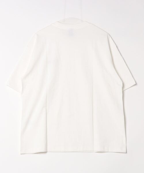 CHUMS（チャムス）の「【WEB限定】[CHUMS/チャムス] ワンポイント刺繍ロゴ オーバーサイズTシャツ（Tシャツ/カットソー・レディース・ホワイト/ブラック/グレイッシュベージュ・M/L/XL）」の4枚目の写真