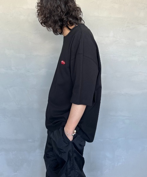 CHUMS（チャムス）の「【WEB限定】[CHUMS/チャムス] ワンポイント刺繍ロゴ オーバーサイズTシャツ（Tシャツ/カットソー・レディース・ホワイト/ブラック/グレイッシュベージュ・M/L/XL）」の18枚目の写真
