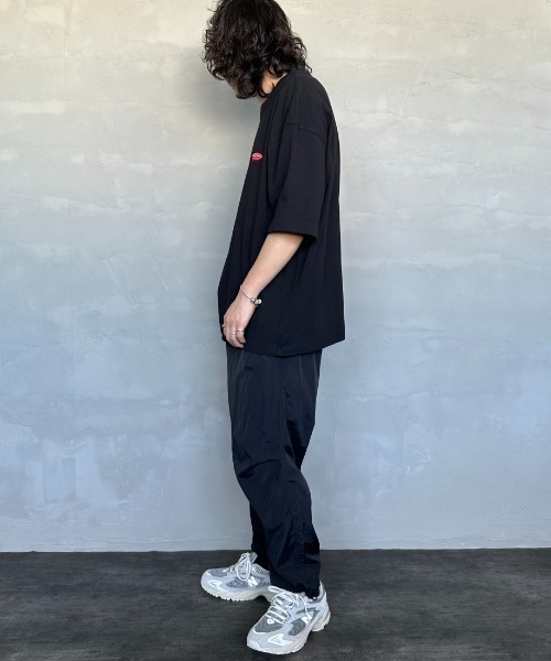 CHUMS（チャムス）の「【WEB限定】[CHUMS/チャムス] ワンポイント刺繍ロゴ オーバーサイズTシャツ（Tシャツ/カットソー・レディース・ホワイト/ブラック/グレイッシュベージュ・M/L/XL）」の21枚目の写真