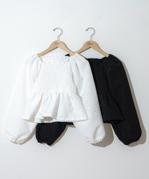 flower（フラワー）の「フラワーシャーリングブラウス2（シャツ/ブラウス・レディース・ホワイト/ブラック・FREE）」の3枚目の写真