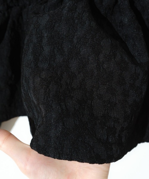 flower（フラワー）の「フラワーシャーリングブラウス2（シャツ/ブラウス・レディース・ホワイト/ブラック・FREE）」の8枚目の写真