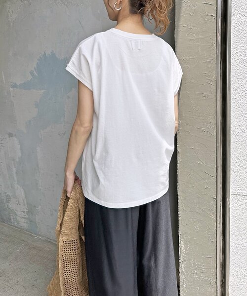 Spick & Span（スピックアンドスパン）の「≪追加≫JEVOUSENPRIE Tシャツ（Tシャツ/カットソー・レディース・ブラック/ホワイト/ベージュ・FREE）」の9枚目の写真