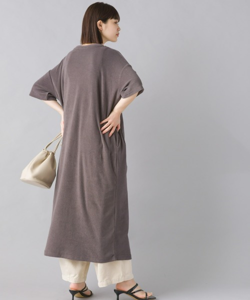 OMNES（オムネス）の「パイル半袖スリットワンピース（ワンピース・レディース・アイボリー/ネイビー/ベージュ/チャコール・FREE）」の13枚目の写真