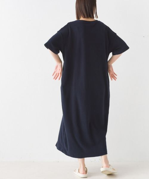 OMNES（オムネス）の「パイル半袖スリットワンピース（ワンピース・レディース・アイボリー/ネイビー/ベージュ/チャコール・FREE）」の21枚目の写真