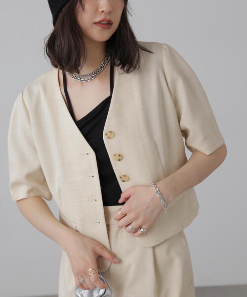 FREE'S MART（フリーズマート）の「〈セットアップ対応〉ショート丈ジャケット（ノーカラージャケット・レディース・ホワイト/ピンク/グレー・SMALL/MEDIUM）」の6枚目の写真