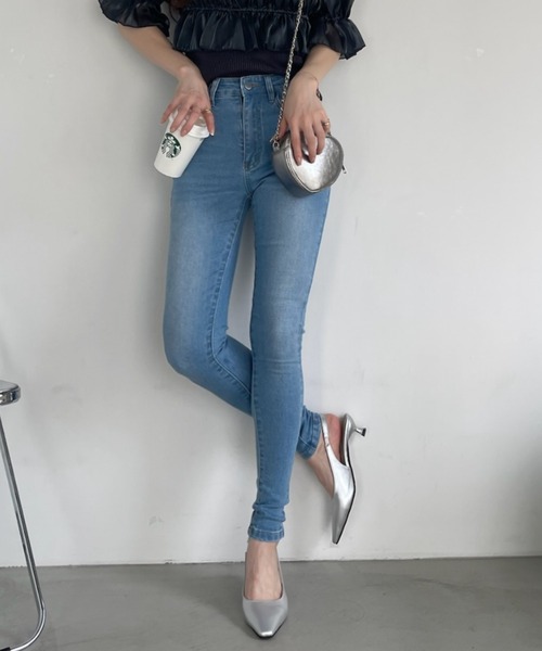 Ada.(エイダ)の「ベーシック スキニー デニム パンツ(デニムパンツ・レディース・スミクロ/ライトブルー/ブルー/ブラック・L/M/S)」の8枚目の写真