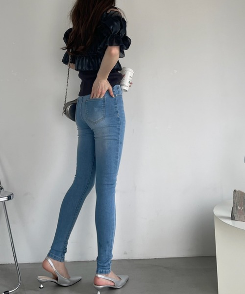 Ada.(エイダ)の「ベーシック スキニー デニム パンツ(デニムパンツ・レディース・スミクロ/ライトブルー/ブルー/ブラック・L/M/S)」の11枚目の写真