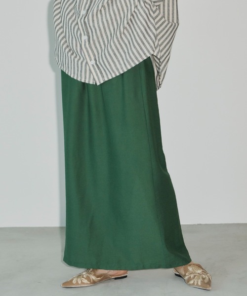 Libra Cue(リブラ キュー)の「スリットナローロングスカート(スカート・レディース・グリーン/ブラック・FREE)」の2枚目の写真