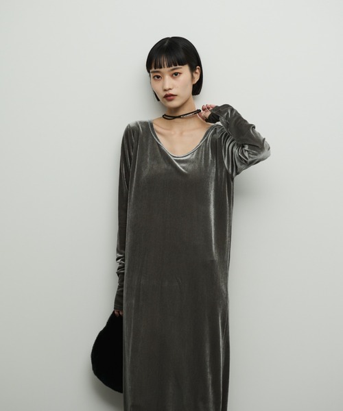 Shelly island（シェリーアイランド）の「ベロアロングワンピース（ワンピース・レディース・ブラック/グレー・FREE）」の22枚目の写真