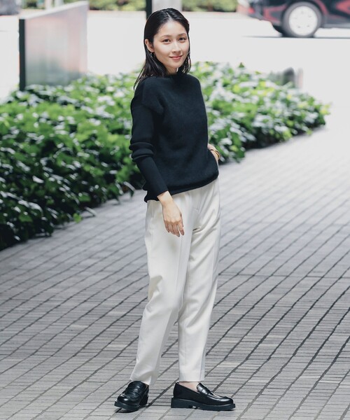 Demi-Luxe BEAMS(デミルクス ビームス)の「フラッフィ ボートネック プルオーバー(ニット/セーター・レディース・ブラック/ブラウン/グレー・FREE)」の14枚目の写真