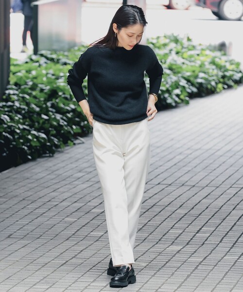 Demi-Luxe BEAMS(デミルクス ビームス)の「フラッフィ ボートネック プルオーバー(ニット/セーター・レディース・ブラック/ブラウン/グレー・FREE)」の13枚目の写真