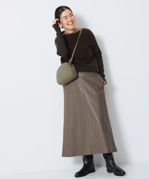 Demi-Luxe BEAMS(デミルクス ビームス)の「フラッフィ ボートネック プルオーバー(ニット/セーター・レディース・ブラック/ブラウン/グレー・FREE)」の8枚目の写真