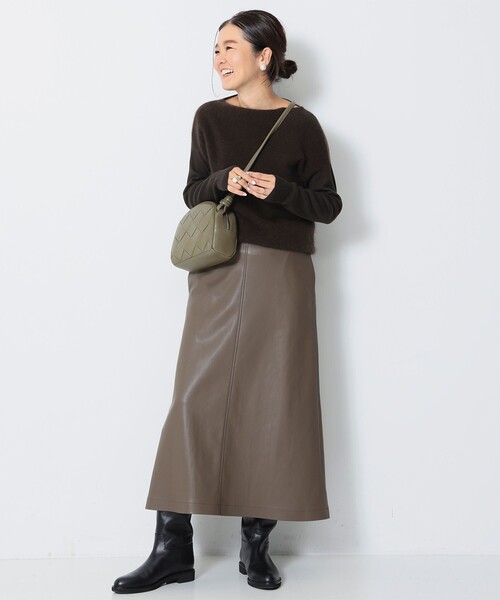 Demi-Luxe BEAMS(デミルクス ビームス)の「フラッフィ ボートネック プルオーバー(ニット/セーター・レディース・ブラック/ブラウン/グレー・FREE)」の6枚目の写真