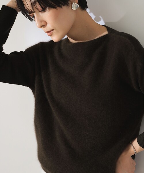 Demi-Luxe BEAMS(デミルクス ビームス)の「フラッフィ ボートネック プルオーバー(ニット/セーター・レディース・ブラック/ブラウン/グレー・FREE)」の22枚目の写真