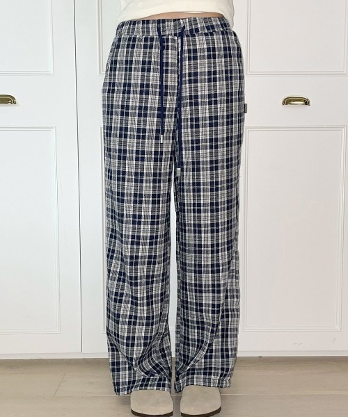 muahmuah(ムーアムーア)の「A'GEM/9 × .kom 『muah muah/ムーアムーア』 WIDE CHECK BANDING PANTS/ワイドチェックバンディングパンツ(その他パンツ・レディース・ブラック/ネイビー・M/S)」の8枚目の写真
