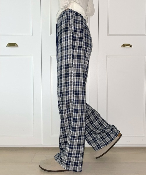 muahmuah(ムーアムーア)の「A'GEM/9 × .kom 『muah muah/ムーアムーア』 WIDE CHECK BANDING PANTS/ワイドチェックバンディングパンツ(その他パンツ・レディース・ブラック/ネイビー・M/S)」の9枚目の写真