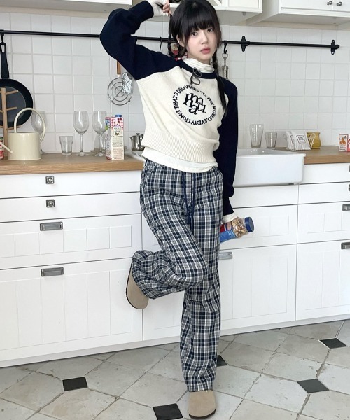 muahmuah(ムーアムーア)の「A'GEM/9 × .kom 『muah muah/ムーアムーア』 WIDE CHECK BANDING PANTS/ワイドチェックバンディングパンツ(その他パンツ・レディース・ブラック/ネイビー・M/S)」の12枚目の写真