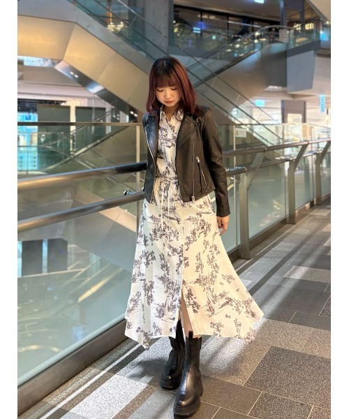 ALLSAINTS（オールセインツ）の「DALBY SLIM FIT LEATHER BIKER JACKET | DALBY スリム フィット レザー バイカー ジャケット（ライダースジャケット・レディース・ブラック・10/4/6/8/12/14）」の2枚目の写真