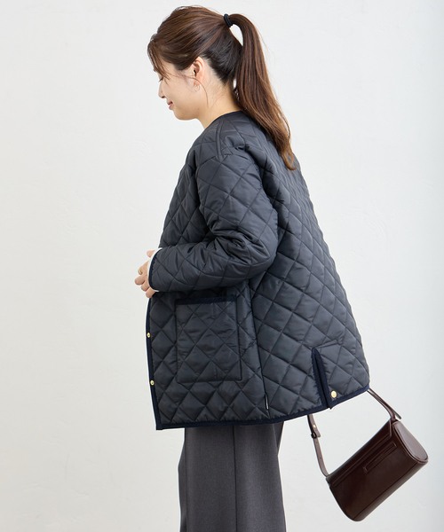 Traditional Weatherwear(トラディショナルウェザーウェア)の「【TRADITIONAL WEATHERWEAR】ARKLEY MIDDLE A-LINE L242APQCO0386AA(その他アウター・レディース・ブラック/ネイビー・32/34)」の22枚目の写真