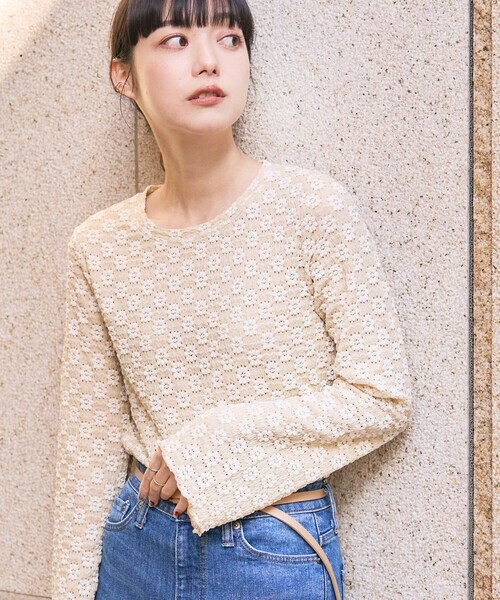 FREAK'S STORE(フリークスストア)の「フラワーストレッチレースロンT/レーストップス(Tシャツ/カットソー・レディース・ナチュラル/チャコールグレー/オフホワイト/ピンク・フリ-)」の4枚目の写真