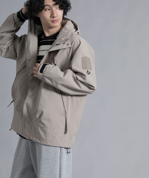 aimoha(アイモハ)の「aimoha men Urban Explorer Windbreaker(マウンテンパーカー・メンズ・ベージュ/ブラック・MEDIUM/LARGE/X-LARGE/XX-LARGE/XXX-LARGE)」の1枚目の写真