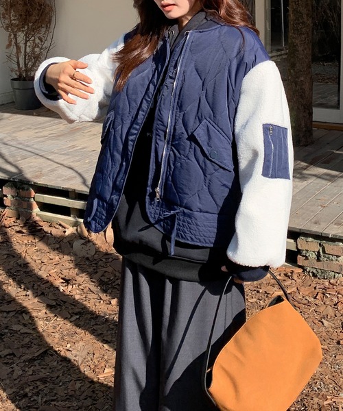 SHEPP(シープ)の「切り替え ショート キルティングブルゾン(ブルゾン・レディース・ネイビー/ベージュ/グリーン/ブラック・F)」の4枚目の写真