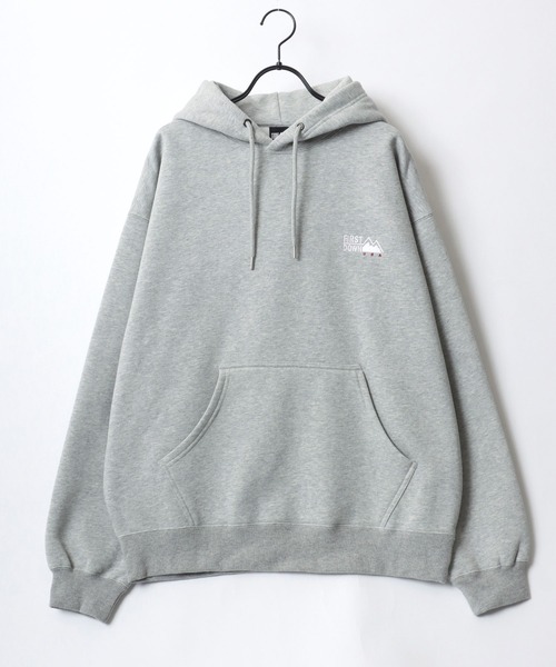 FIRST DOWN(ファーストダウン)の「FIRST DOWN/ファーストダウン LOGO HOODED SWEAT/オーバーサイズ 裏起毛 ワンポイント刺繍 スウェット パーカー フーディー/レディース メンズ(パーカー・メンズ・ブラック/グレー/ネイビー・L/XL/M)」の6枚目の写真
