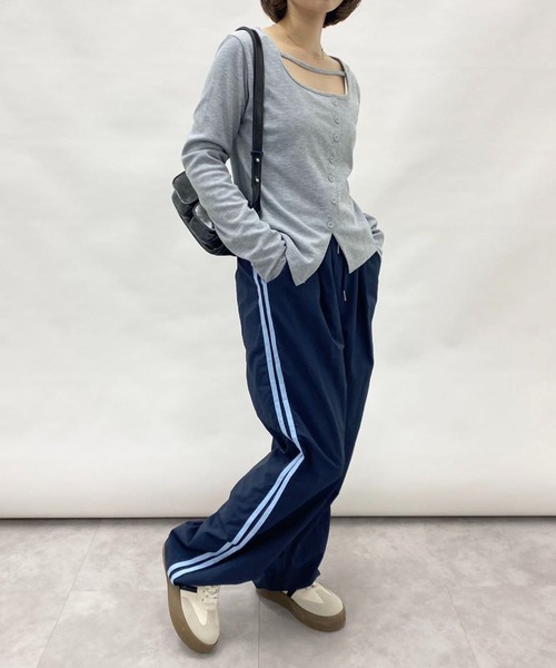 mebole(メボレ)の「スクエアネックスリムロングTシャツ(Tシャツ/カットソー・レディース・ブラック/グレー/ブルー・FREE)」の15枚目の写真