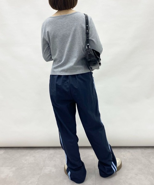 mebole(メボレ)の「スクエアネックスリムロングTシャツ(Tシャツ/カットソー・レディース・ブラック/グレー/ブルー・FREE)」の16枚目の写真