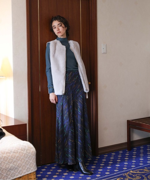 バイアスフレアスカート