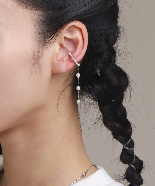 LHME（エルエイチエムイー）の「【WEB限定】“MELLOW”パールチェーンドロップイヤーカフ/サージカルステンレス（金属アレルギー対応）【LHME / エルエイチエムイー】（イヤーカフ・レディース・ゴールド/シルバー・ONE SIZE）」の13枚目の写真