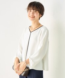 ストレッチツイル配色Vネックブラウス