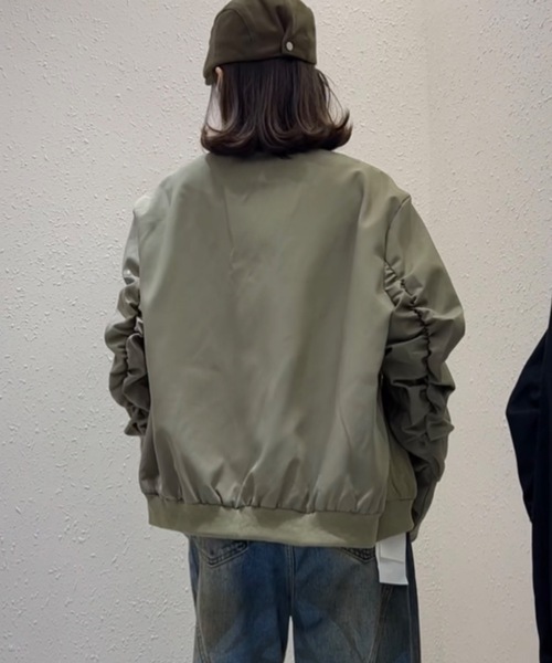CREARE -LINO-（クレアーレリノ）の「＜ユニセックス＞ツイルレイヤード MA-1風ブルゾン/ジャケット（MA-1・レディース・ブラック/カーキ・FREE）」の8枚目の写真