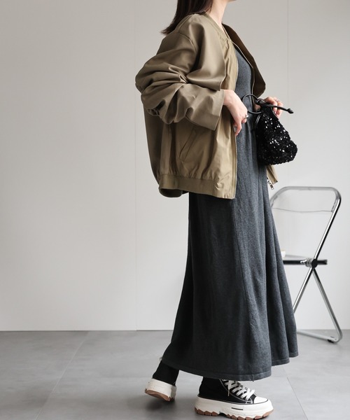 CREARE -LINO-（クレアーレリノ）の「＜ユニセックス＞ツイルレイヤード MA-1風ブルゾン/ジャケット（MA-1・レディース・ブラック/カーキ・FREE）」の9枚目の写真