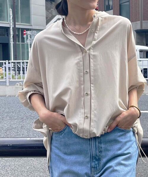 le.coeur blanc(ルクールブラン)の「ドロストシアーシャツブルゾン(シャツ/ブラウス・レディース・ブラック/ブラウン/ベージュ・38)」の1枚目の写真