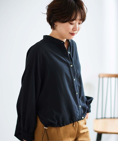 le.coeur blanc(ルクールブラン)の「ドロストシアーシャツブルゾン(シャツ/ブラウス・レディース・ブラック/ブラウン/ベージュ・38)」の2枚目の写真