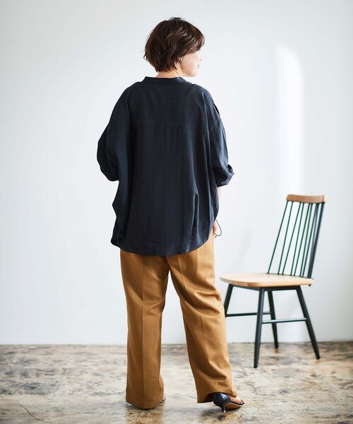 le.coeur blanc(ルクールブラン)の「ドロストシアーシャツブルゾン(シャツ/ブラウス・レディース・ブラック/ブラウン/ベージュ・38)」の22枚目の写真