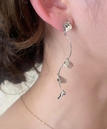 ciite'（シーテ）の「フラワーロングピアス  (両耳用)（ピアス（両耳用）・レディース）」