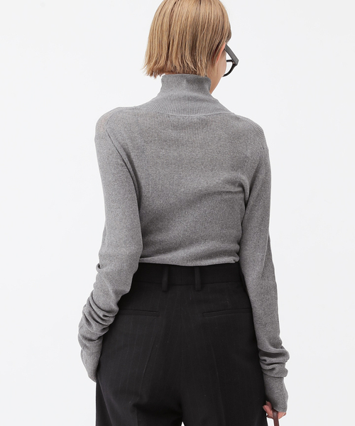 AP STUDIO（エーピーストゥディオ）の「シアータートルニット（ニット/セーター・レディース・チャコールグレー/ブラック・FREE）」の4枚目の写真