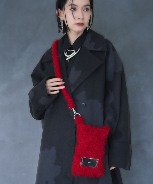 HARE（ハレ）の「シャギーニットミニバッグ(HARE)（ショルダーバッグ・レディース・ブラック/グレー/レッド・FREE）」の3枚目の写真